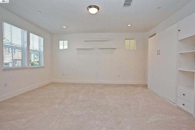 7168 Carneros Ln, Dublin, CA 94568