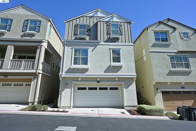 7168 Carneros Ln, Dublin, CA 94568