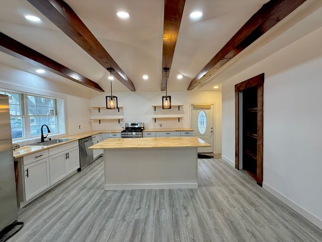 8432 Ravere Street, Machesney Park, IL 61115