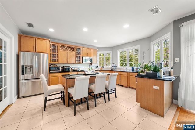 130 Irving Street, Leonia, NJ 07605