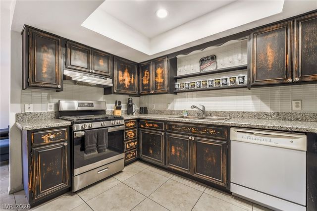 5576 West Rochelle Avenue 22A, Las Vegas, NV 89103