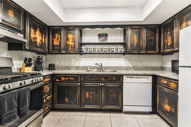 5576 West Rochelle Avenue 22A, Las Vegas, NV 89103
