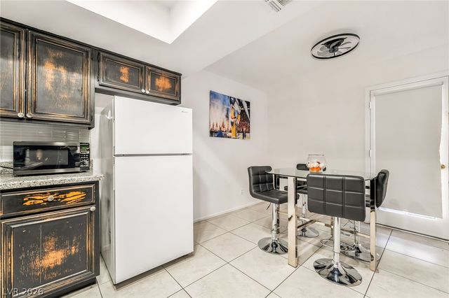 5576 West Rochelle Avenue 22A, Las Vegas, NV 89103