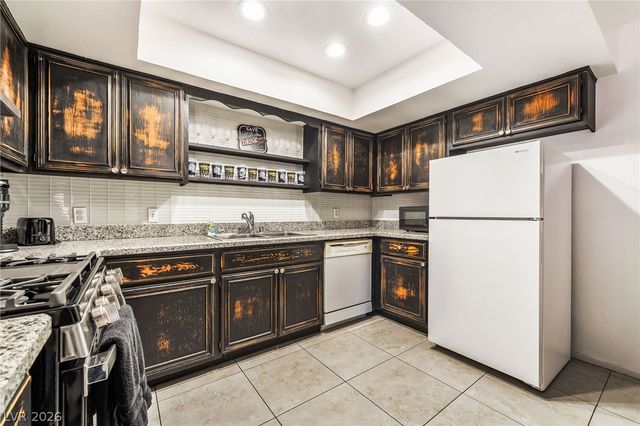 5576 West Rochelle Avenue 22A, Las Vegas, NV 89103
