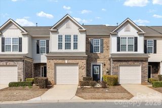 2434 Royal York Avenue, Charlotte, NC 28210