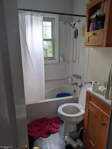 1175 E Home Street, Flint, MI 48505