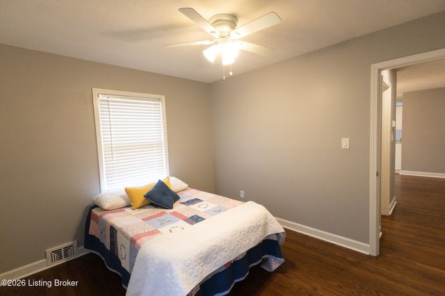 4309 Southridge Dr, Louisville, KY 40272