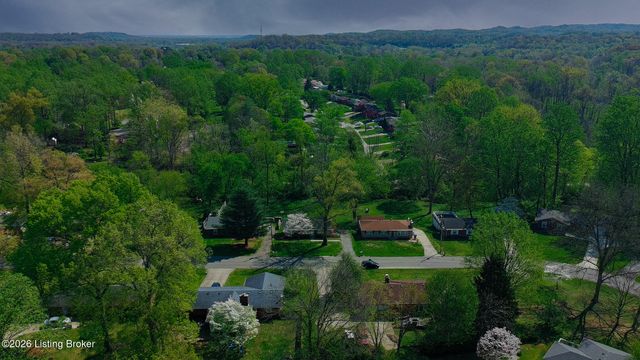 4309 Southridge Dr, Louisville, KY 40272