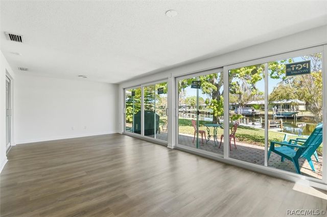 11485 W Sandpiper Court, Crystal River, FL 34429