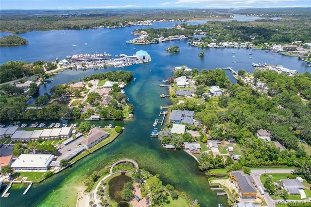 11485 W Sandpiper Court, Crystal River, FL 34429