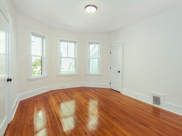 136 Huron Avenue 1, Cambridge, MA 02138