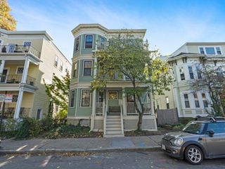 136 Huron Avenue 1, Cambridge, MA 02138