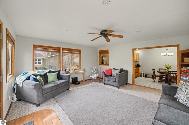 218 Fleming Drive, Alma, MI 48801