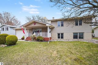 218 Fleming Drive, Alma, MI 48801