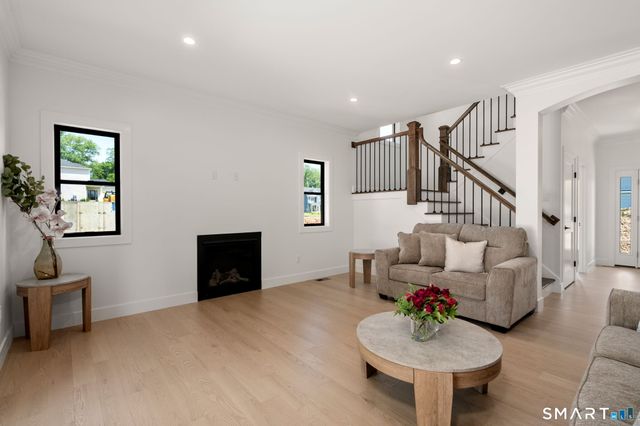 47 Luca Lane, Wethersfield, CT 06109