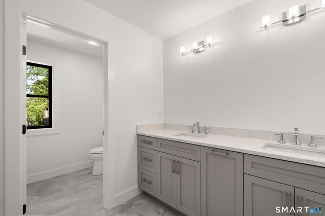 47 Luca Lane, Wethersfield, CT 06109