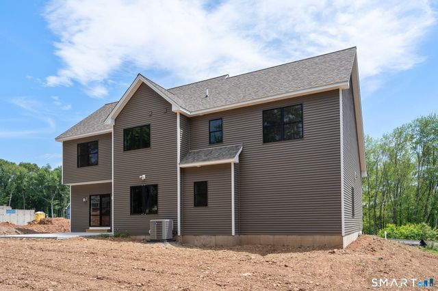 47 Luca Lane, Wethersfield, CT 06109