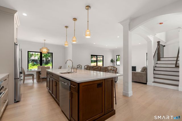 47 Luca Lane, Wethersfield, CT 06109