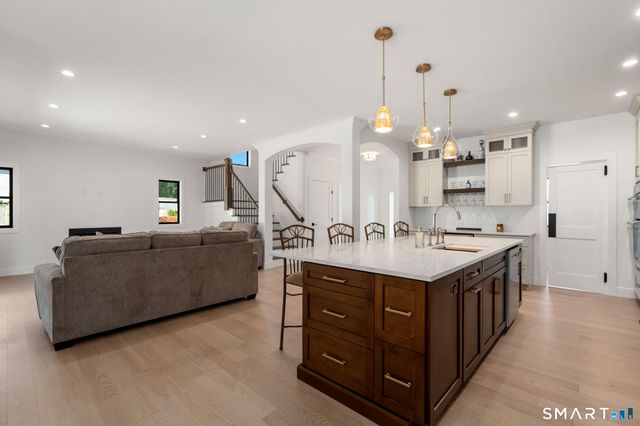 47 Luca Lane, Wethersfield, CT 06109