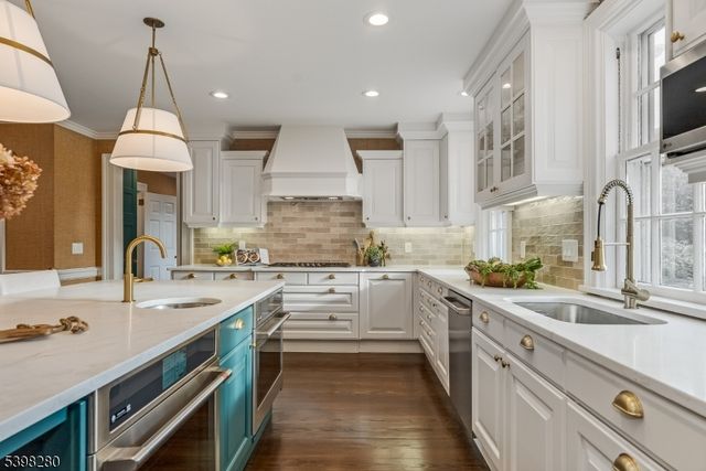 22 Talmage Rd, Mendham Boro, NJ 07945