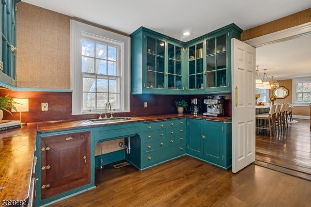 22 Talmage Rd, Mendham Boro, NJ 07945