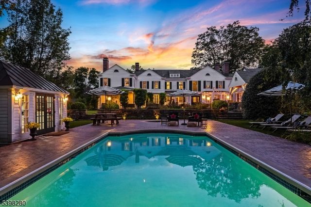 22 Talmage Rd, Mendham Boro, NJ 07945