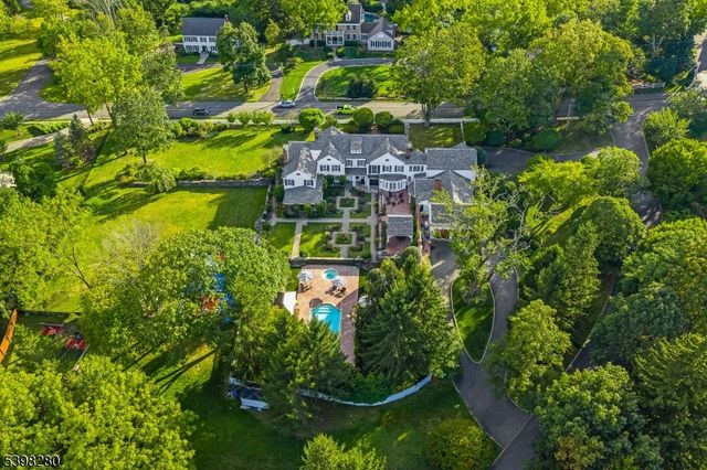 22 Talmage Rd, Mendham Boro, NJ 07945