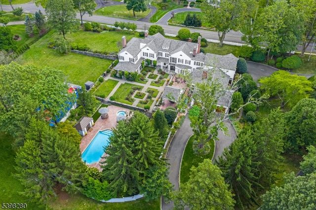 22 Talmage Rd, Mendham Boro, NJ 07945