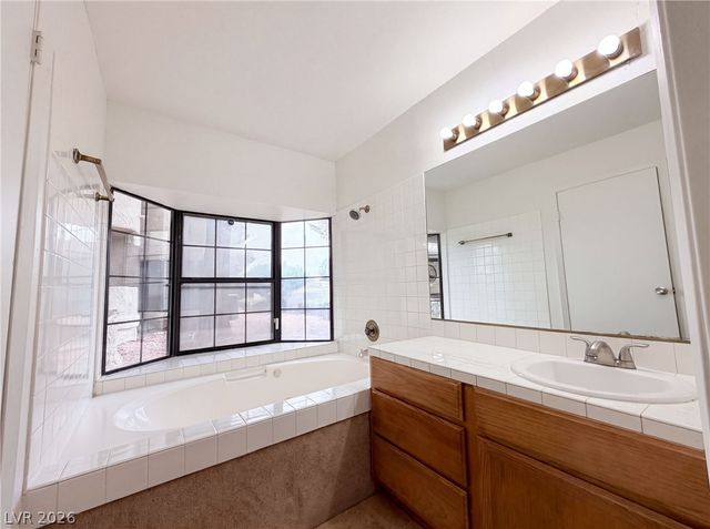 5056 Jeffreys Street 102, Las Vegas, NV 89119