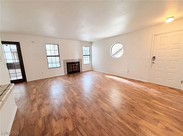 5056 Jeffreys Street 102, Las Vegas, NV 89119