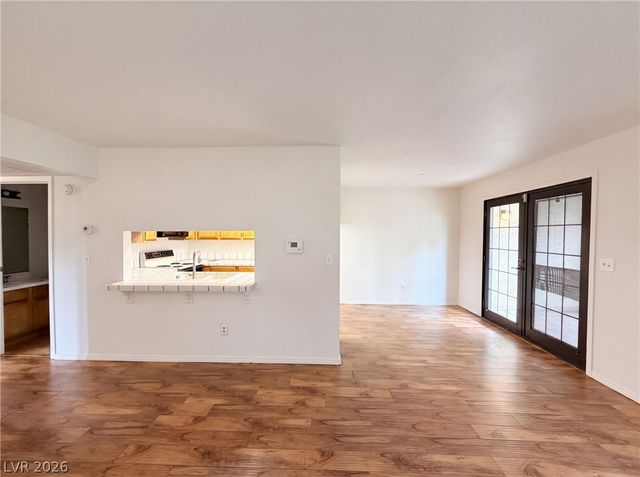 5056 Jeffreys Street 102, Las Vegas, NV 89119