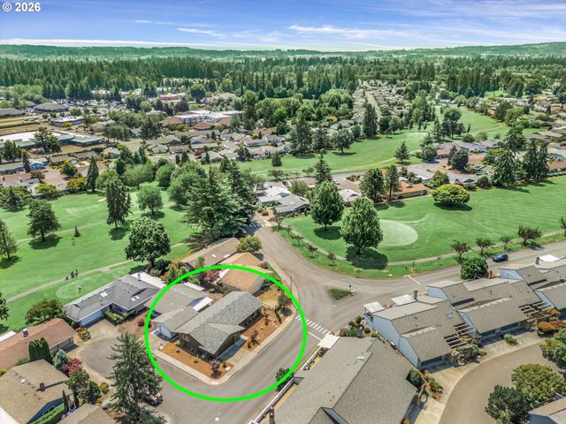 12050 Sw King George Dr, Portland, OR 97224
