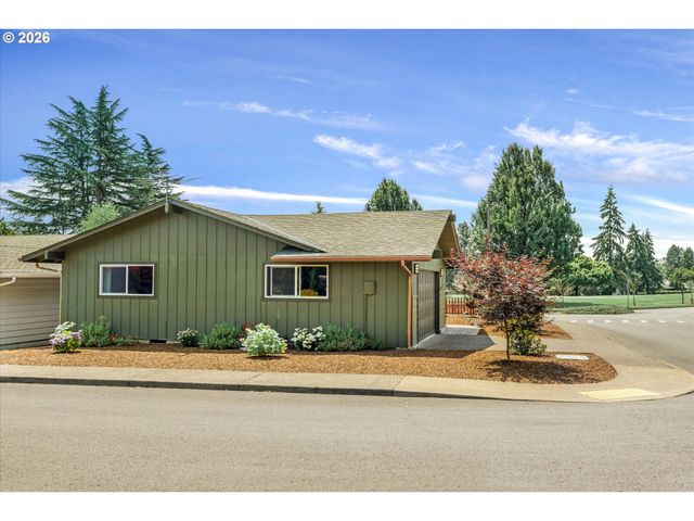 12050 Sw King George Dr, Portland, OR 97224