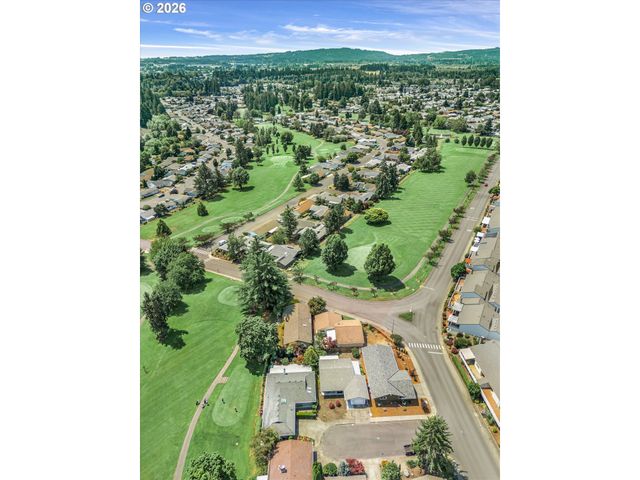 12050 Sw King George Dr, Portland, OR 97224
