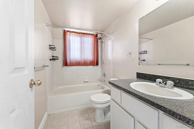 1714 Fort Street, Trenton, MI 48183