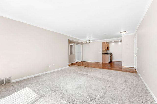 1714 Fort Street, Trenton, MI 48183