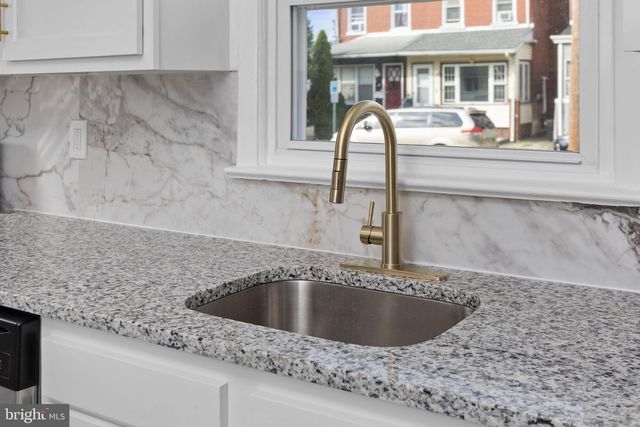 121 MCCLELLAN AVE, Hamilton, NJ 08610
