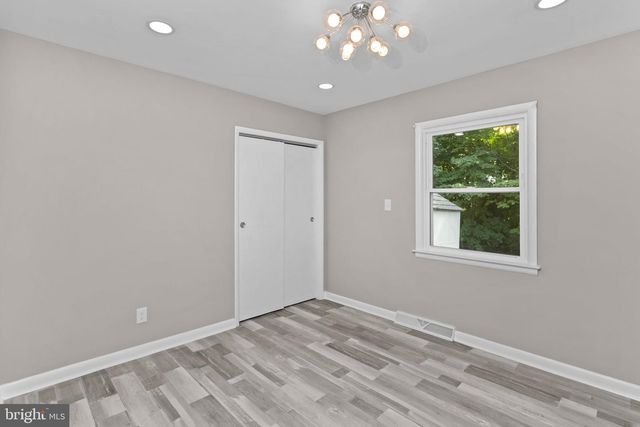 121 MCCLELLAN AVE, Hamilton, NJ 08610