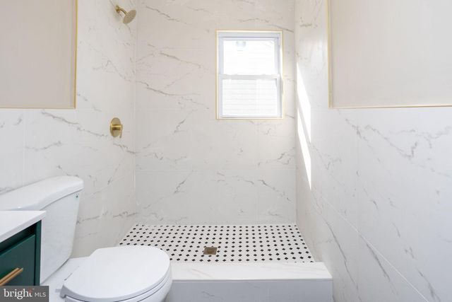 121 MCCLELLAN AVE, Hamilton, NJ 08610