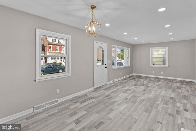 121 MCCLELLAN AVE, Hamilton, NJ 08610