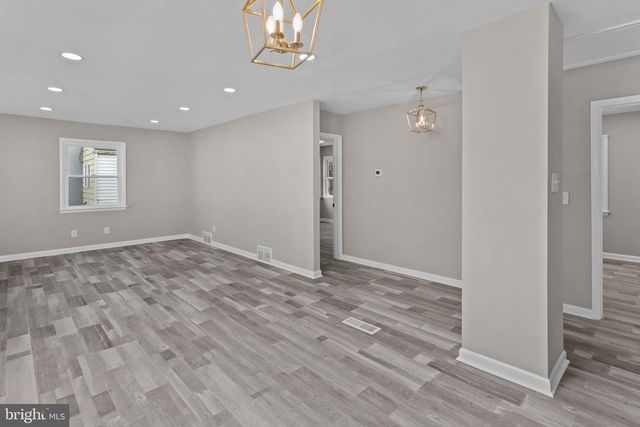 121 MCCLELLAN AVE, Hamilton, NJ 08610