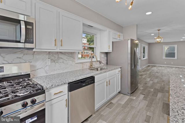 121 MCCLELLAN AVE, Hamilton, NJ 08610