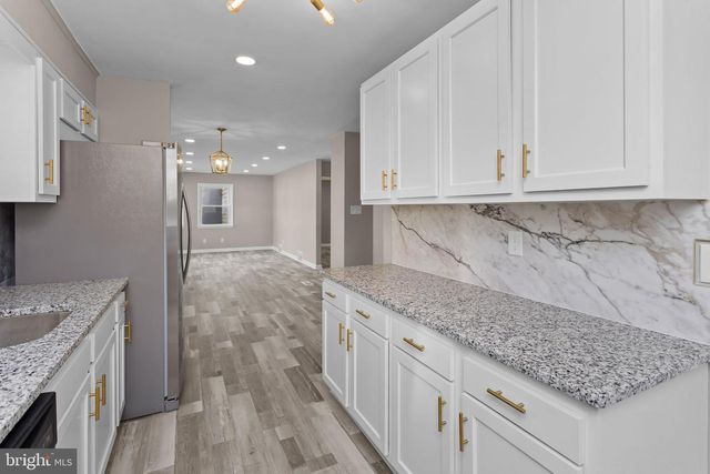 121 MCCLELLAN AVE, Hamilton, NJ 08610