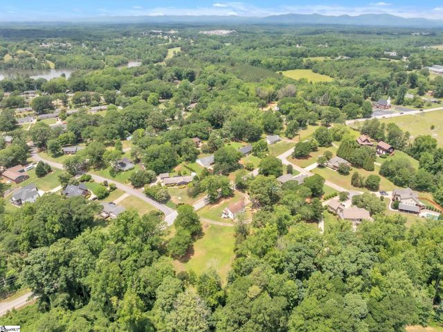 904 Highway 357, Greer, SC 29651