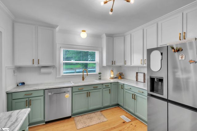 904 Highway 357, Greer, SC 29651