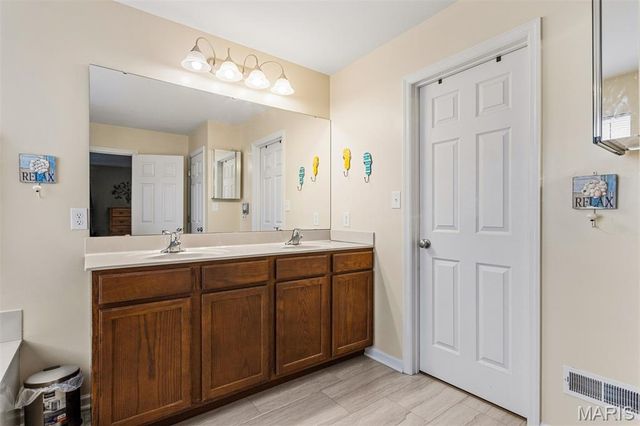 11277 Tea Olive Drive, Bridgeton, MO 63044