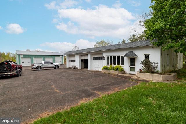 3146 BRISTOL RD, Chalfont, PA 18914