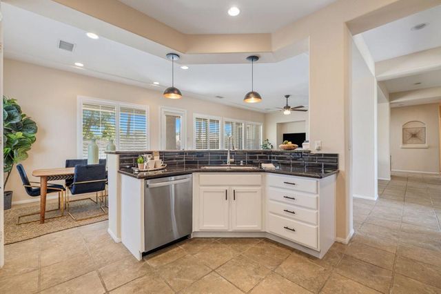 108 Francesca Court, Palm Desert, CA 92211