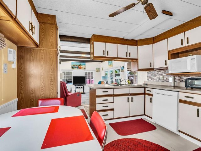 800 CHESAPEAKE DRIVE 62, Tarpon Springs, FL 34689