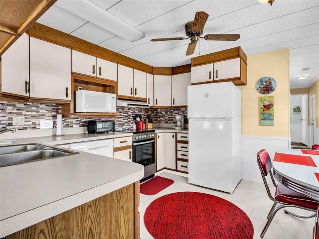 800 CHESAPEAKE DRIVE 62, Tarpon Springs, FL 34689
